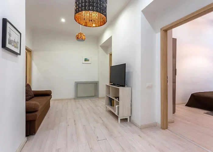 Goldcentral Apartment Dob-Cozy Place Next To Mazel Tov-Two Bedrooms